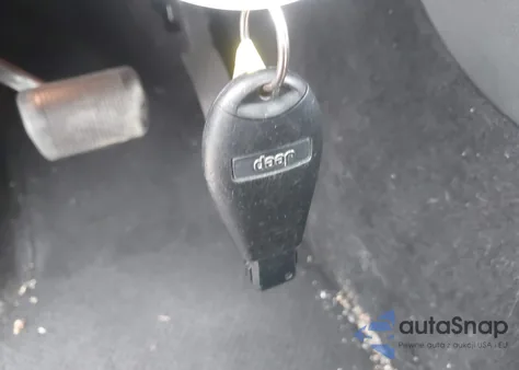 2013 Jeep Grand Cherokee Laredo z USA, uszkodzony, nr VIN 1C4RJFAG0DC605286